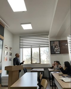 Toyota Bakı Mərkəzi “Let’s Go Beyond” konsepsiyası çərçivəsində Bakı Dövlət Universitetində tanışlıq seminarı keçirib